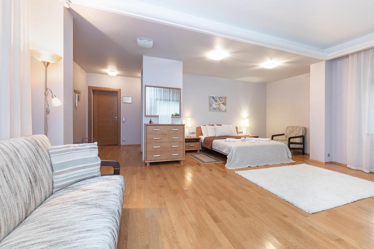 Room In Guest Room - Valensija - Large Suite Jurmala Bagian luar foto