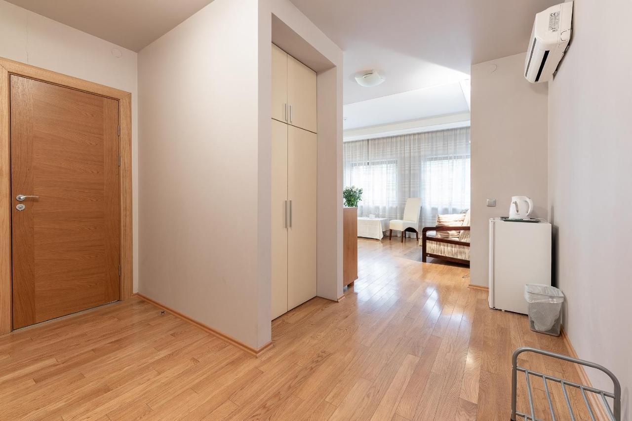 Room In Guest Room - Valensija - Large Suite Jurmala Bagian luar foto