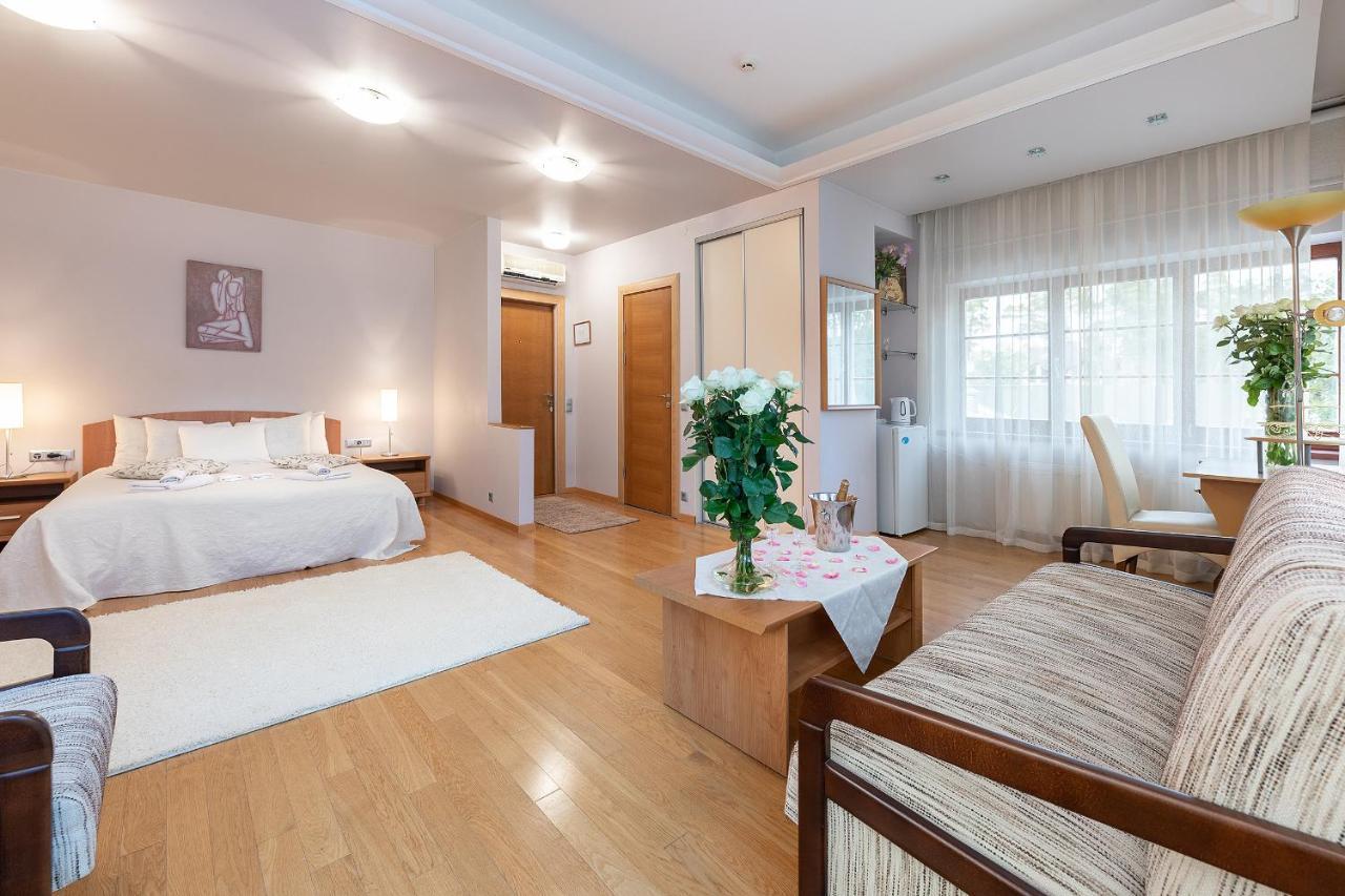Room In Guest Room - Valensija - Large Suite Jurmala Bagian luar foto